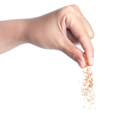Sprinkling pepper powder